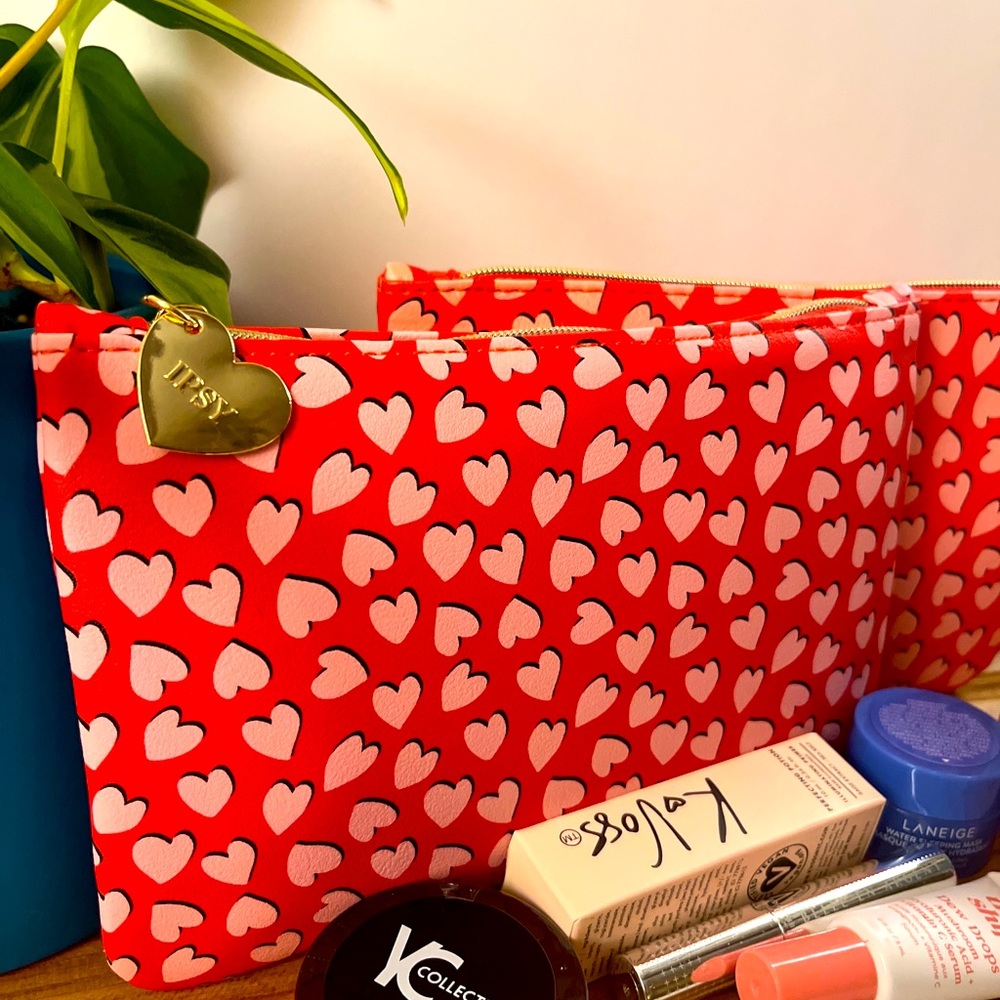 Ipsy lot of TWO heart zippered bags PLUS 10 samples of makeup/beauty items!